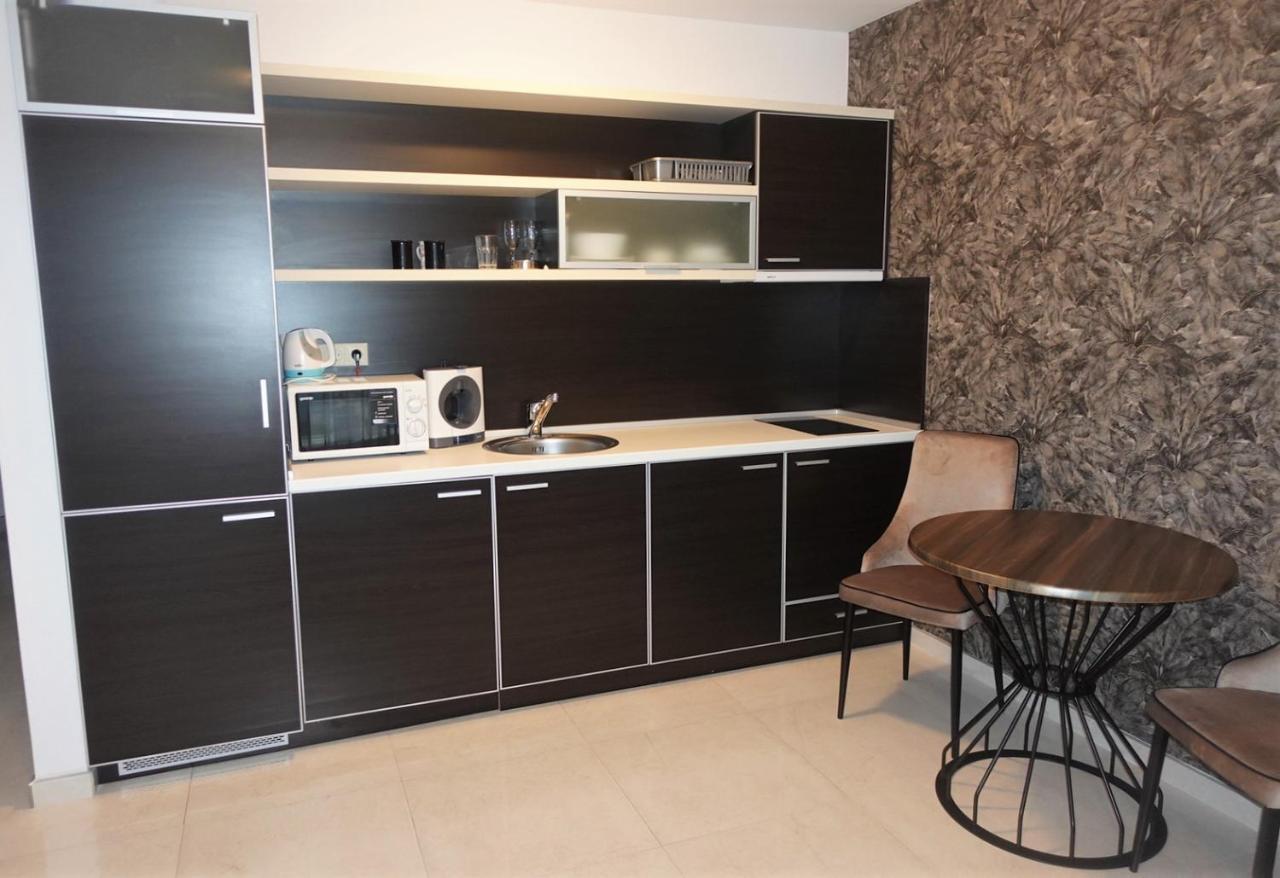 الشقق الفندقية سفيتي فلاسفي  Millennium Apart Complex المظهر الخارجي الصورة