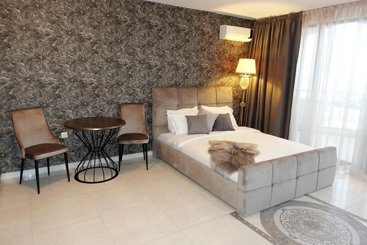 الشقق الفندقية سفيتي فلاسفي  Millennium Apart Complex المظهر الخارجي الصورة