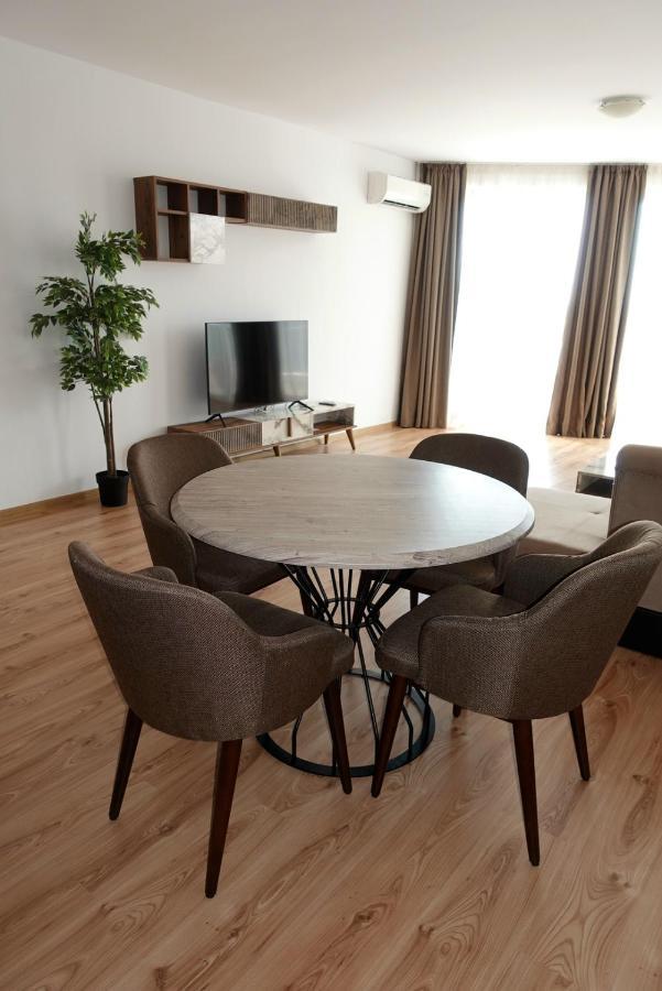 الشقق الفندقية سفيتي فلاسفي  Millennium Apart Complex المظهر الخارجي الصورة