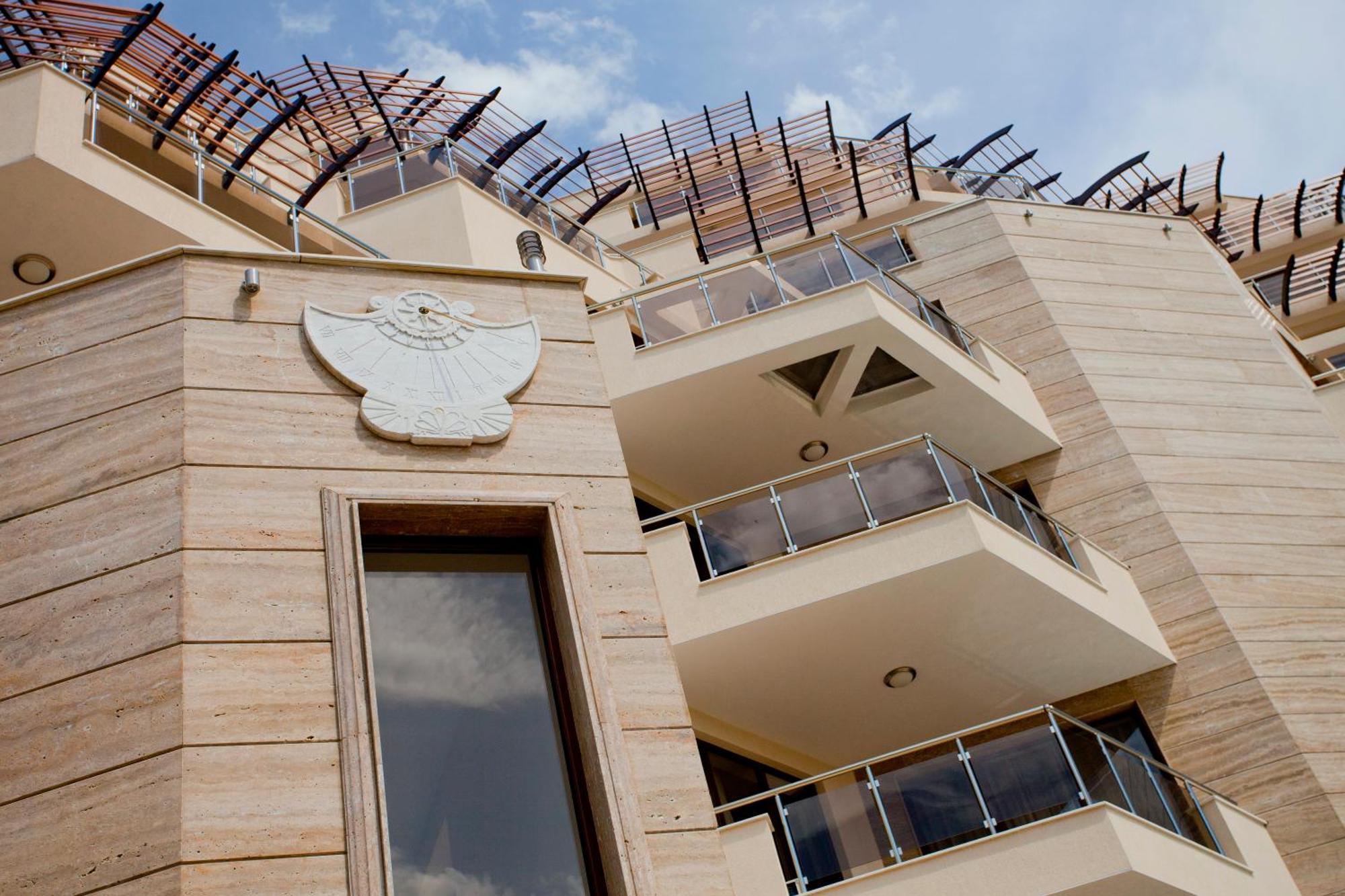الشقق الفندقية سفيتي فلاسفي  Millennium Apart Complex المظهر الخارجي الصورة